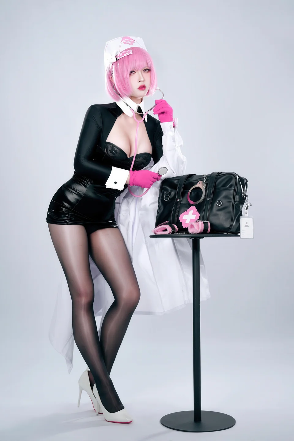 半半子 - No.103 王医生 [56P-311MB]